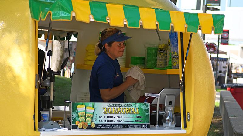 Lemonade vendor